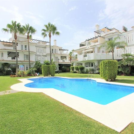 Apartamentos Naranjos Del Sol Марбелья Экстерьер фото