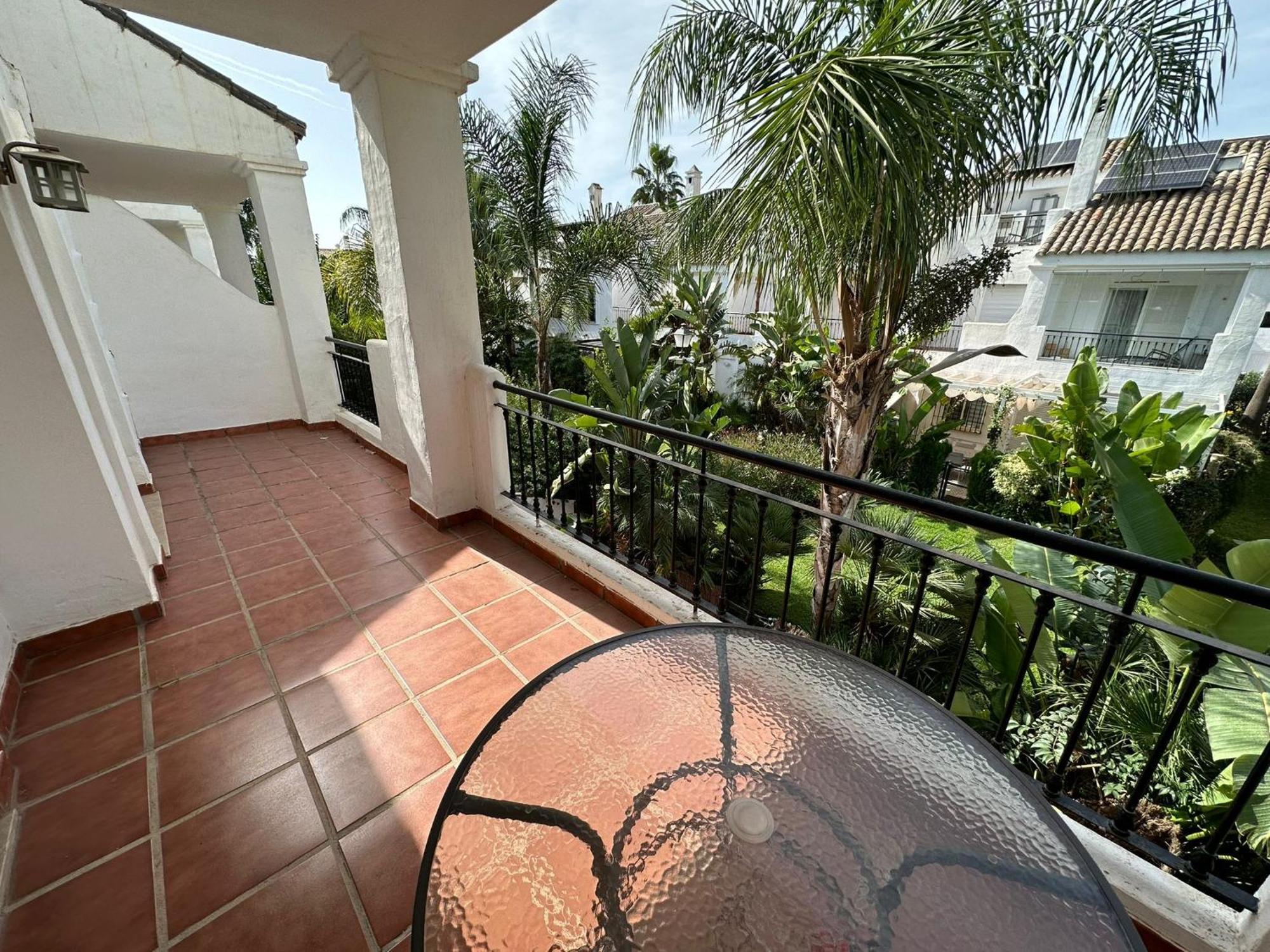 Apartamentos Naranjos Del Sol Марбелья Экстерьер фото