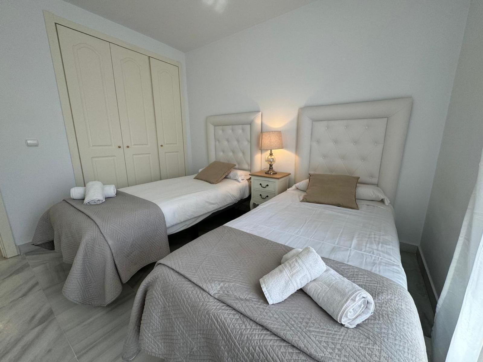 Apartamentos Naranjos Del Sol Марбелья Экстерьер фото