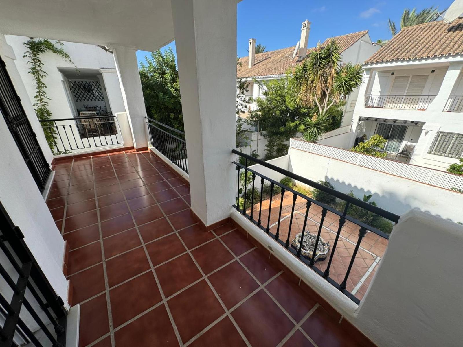Apartamentos Naranjos Del Sol Марбелья Экстерьер фото