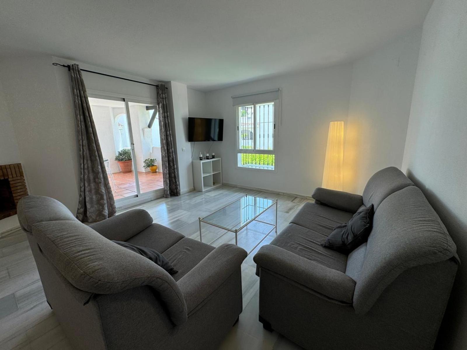 Apartamentos Naranjos Del Sol Марбелья Экстерьер фото