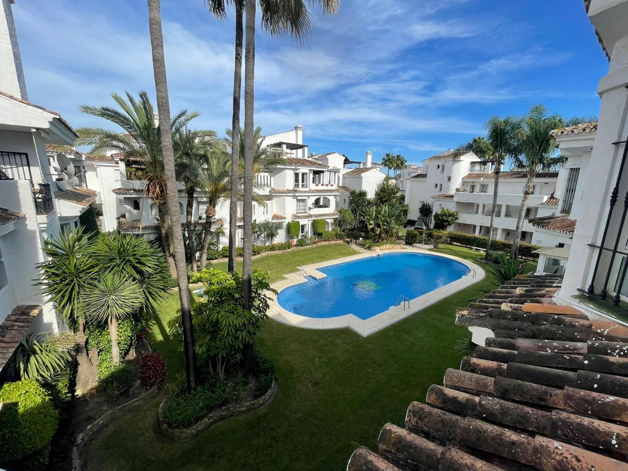Apartamentos Naranjos Del Sol Марбелья Экстерьер фото